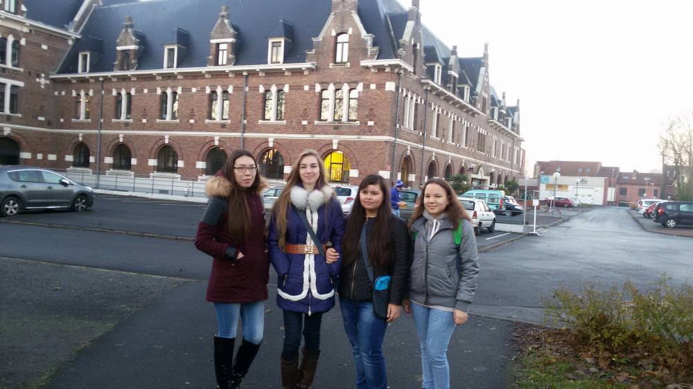 Студенты ХФ стажировались во Франции