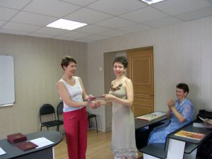 Вручение дипломов выпускникам курсов профессиональной переподготовки в АГУ