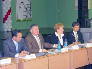 ����� � ��� �������� ��������� �� ���� IHI (Ishikawajima-Harima Heavy Industries), Kawasaki � ULVAC Inc. (30�31 ������� 2008 ����)